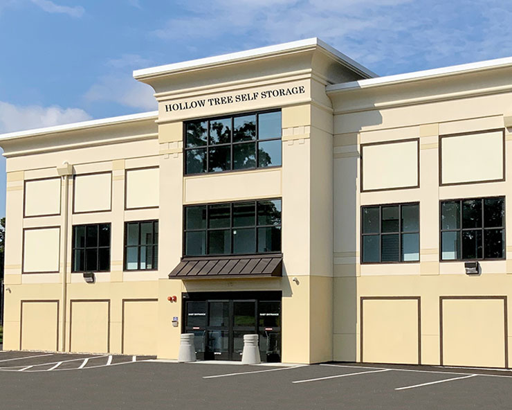Make Hollow Tree your Choice for Storage Unit Rental